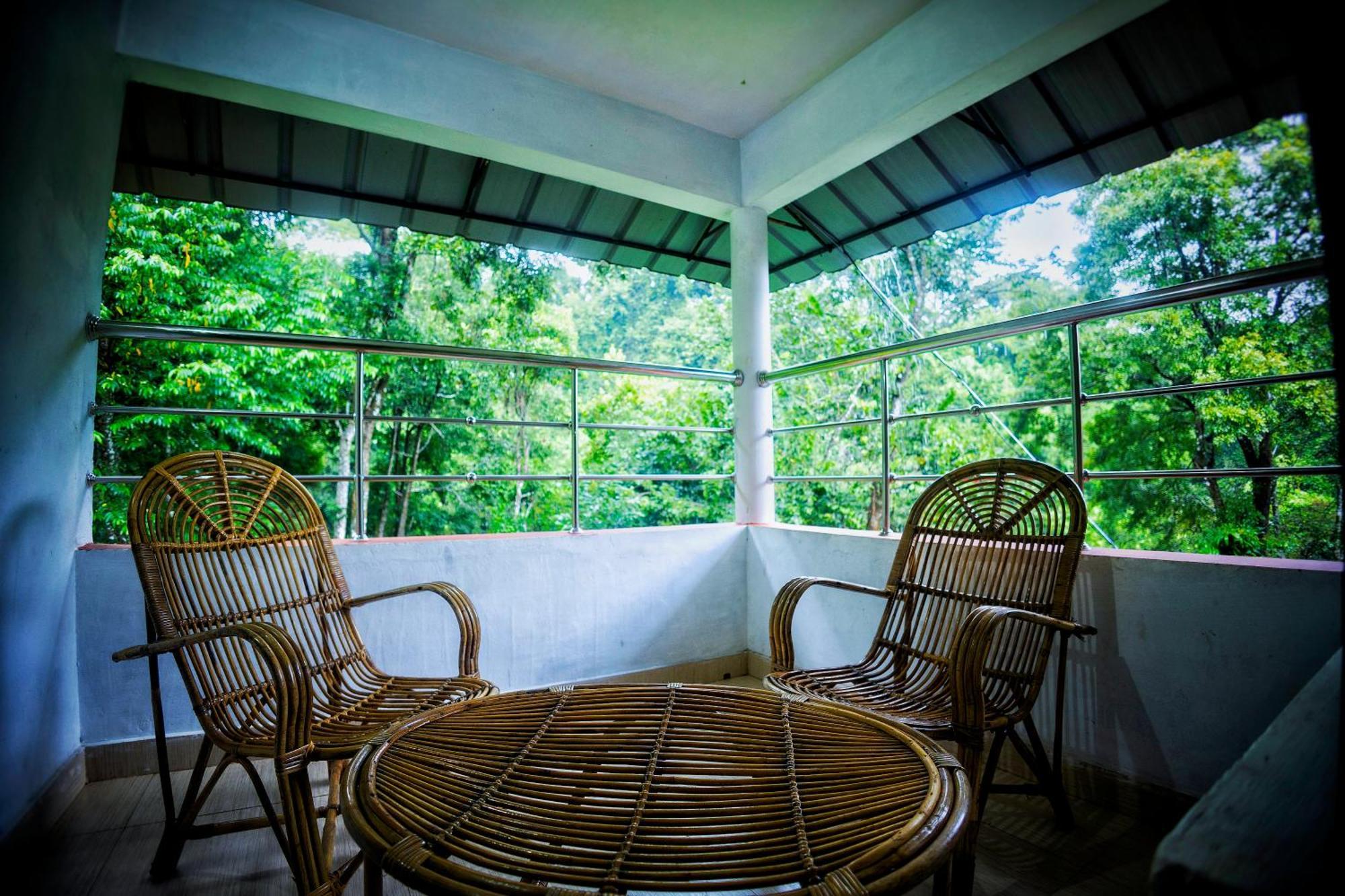Mahout Resort Wayanad - An Experiential Jungle Stay With Waterfall 卡尔佩特塔 外观 照片