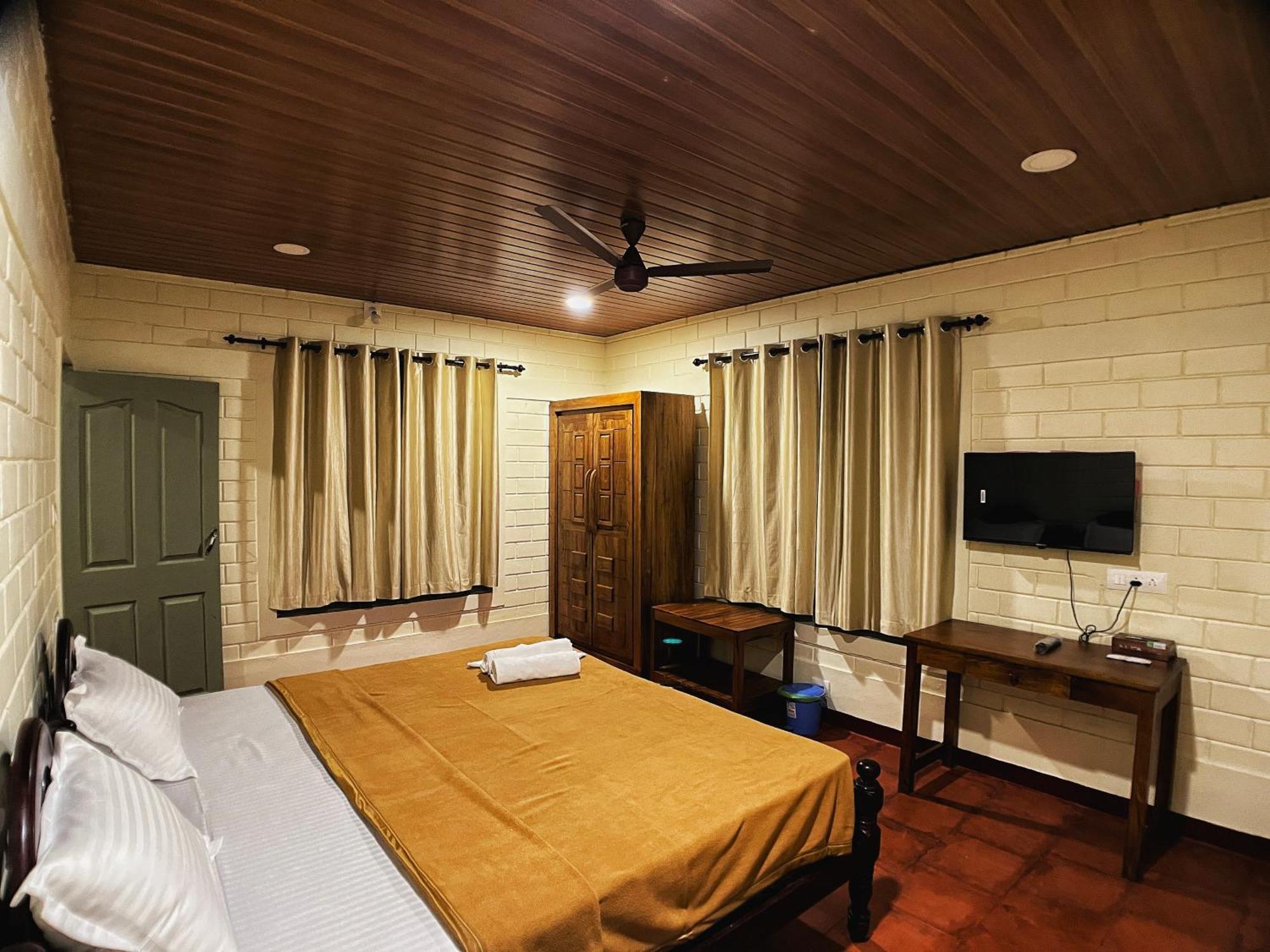 Mahout Resort Wayanad - An Experiential Jungle Stay With Waterfall 卡尔佩特塔 外观 照片