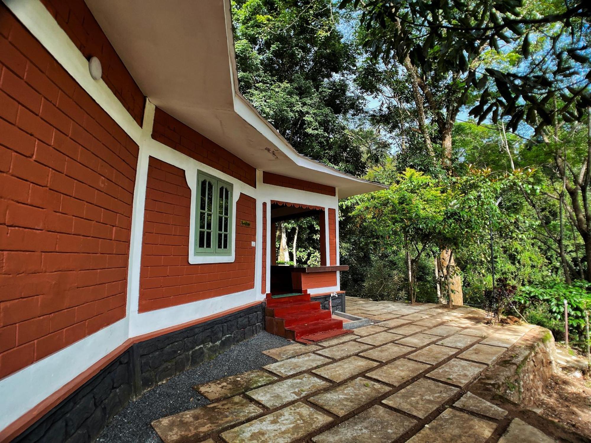 Mahout Resort Wayanad - An Experiential Jungle Stay With Waterfall 卡尔佩特塔 外观 照片