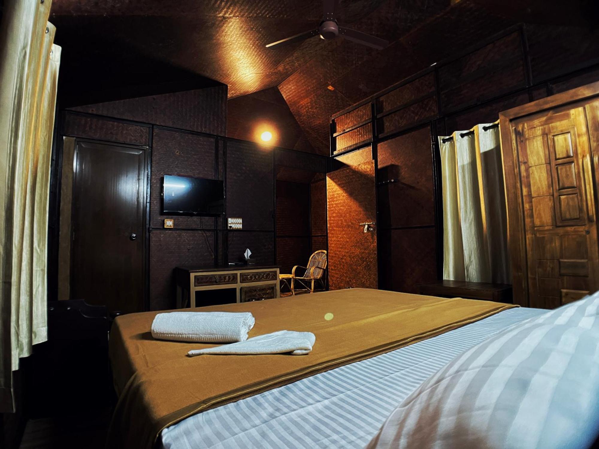 Mahout Resort Wayanad - An Experiential Jungle Stay With Waterfall 卡尔佩特塔 外观 照片