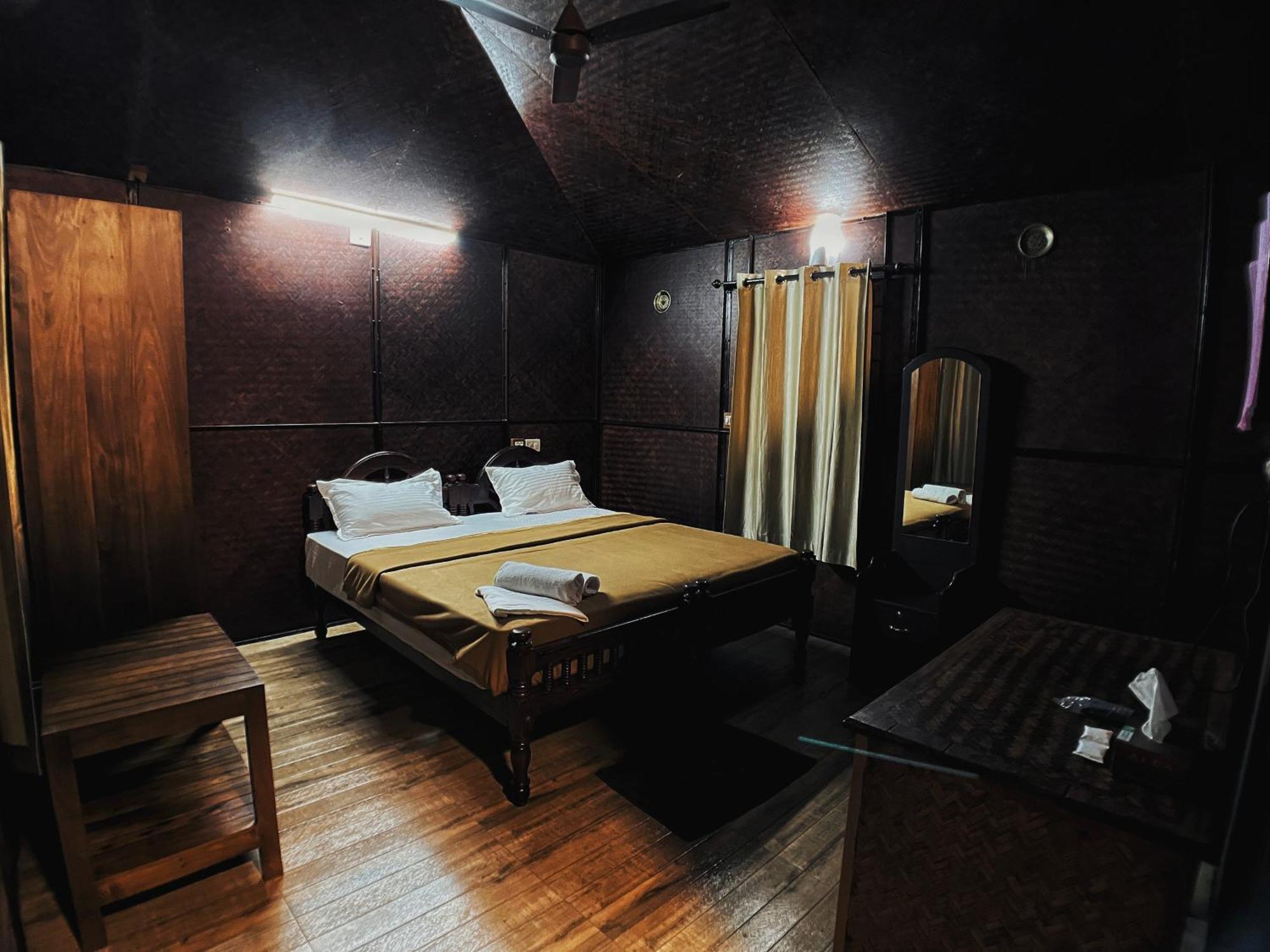 Mahout Resort Wayanad - An Experiential Jungle Stay With Waterfall 卡尔佩特塔 外观 照片